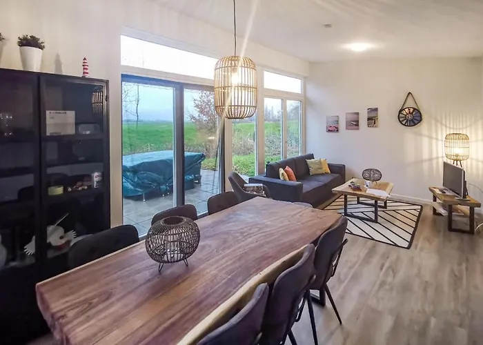 Stunning In With Wifi Feriehus Den Oever